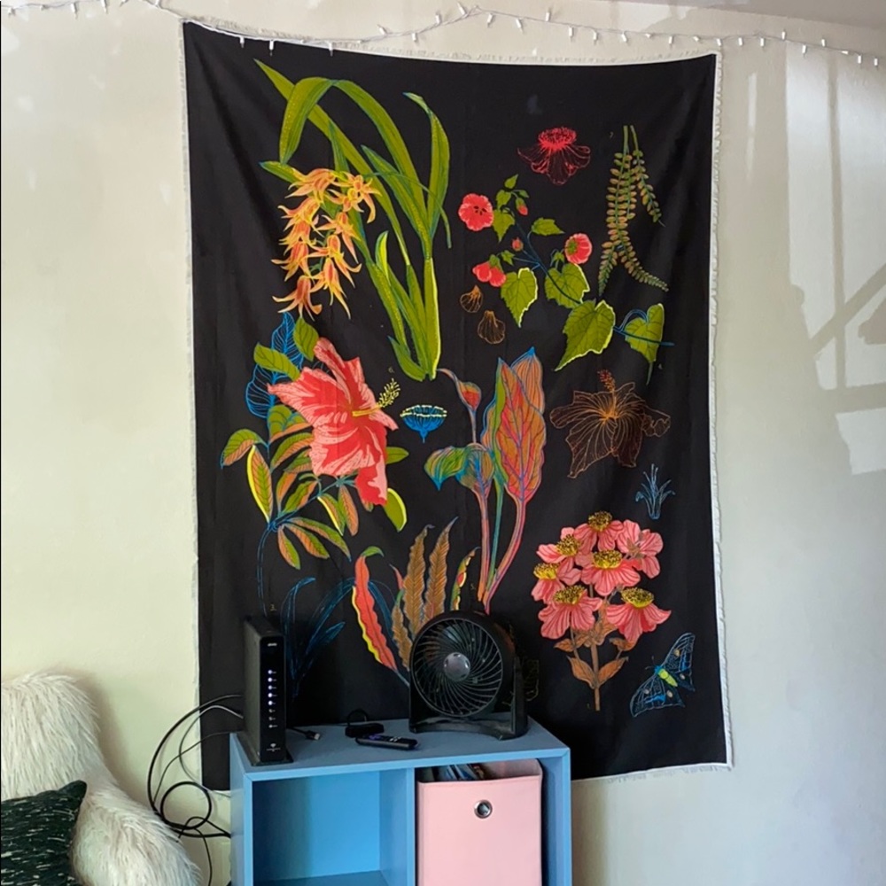 urban outfitters floral tapestry